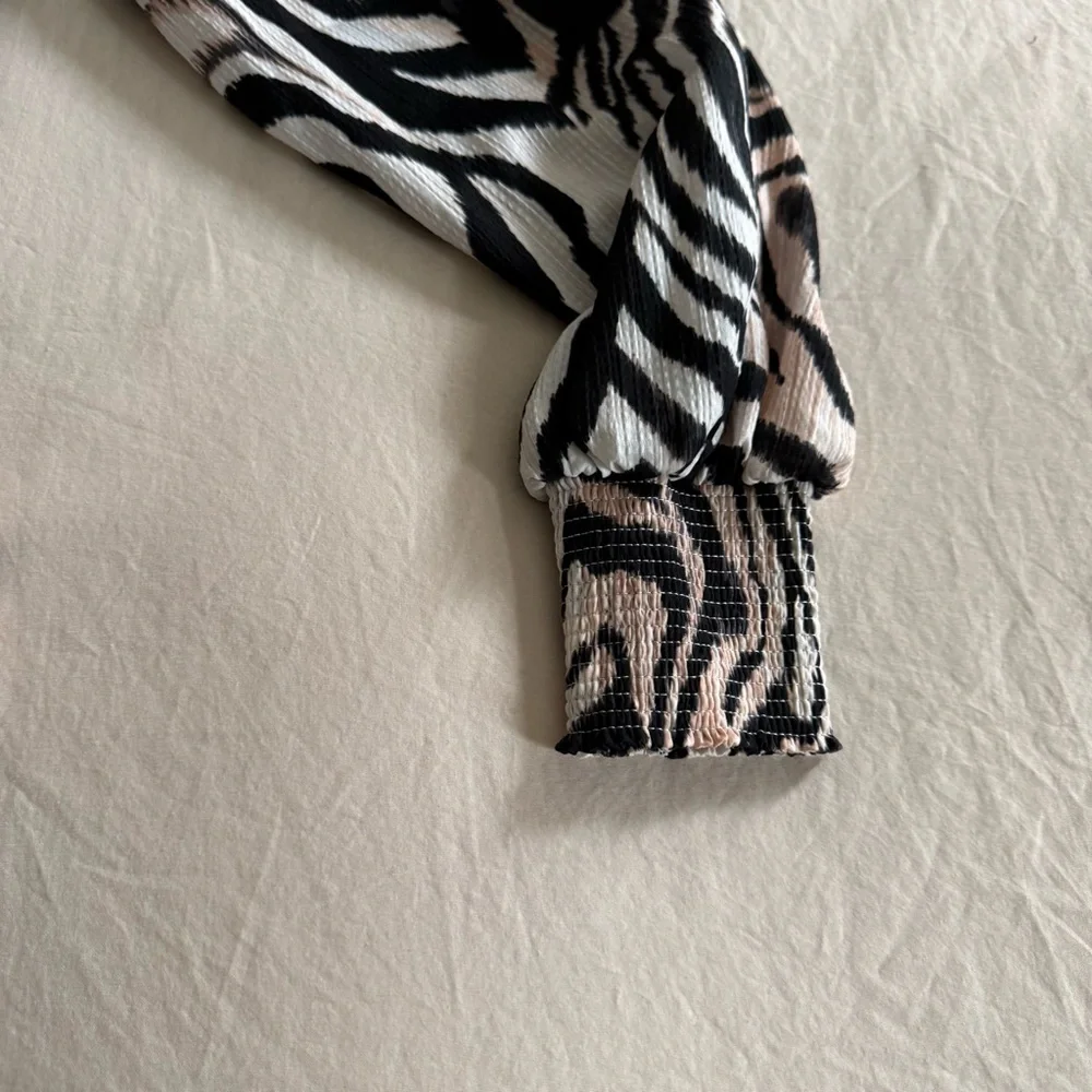 Anthropologie Zebra Print Wrap Dress Size 10 - Picture 4 of 6